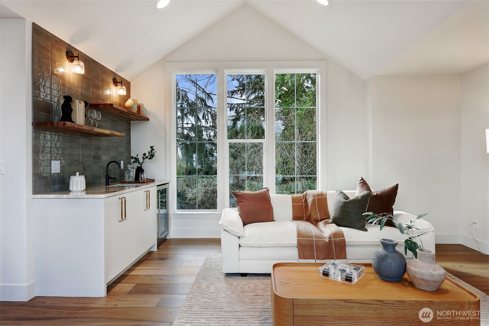 8217 22nd Place NE, Seattle, WA 98115