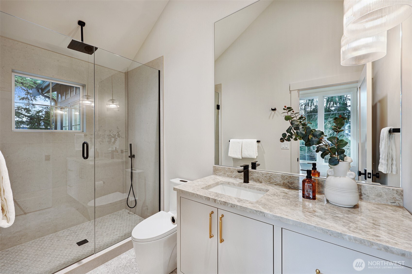 8217 22nd Place NE, Seattle, WA 98115