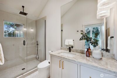 8217 22nd Place NE, Seattle, WA 98115 - Photo 32