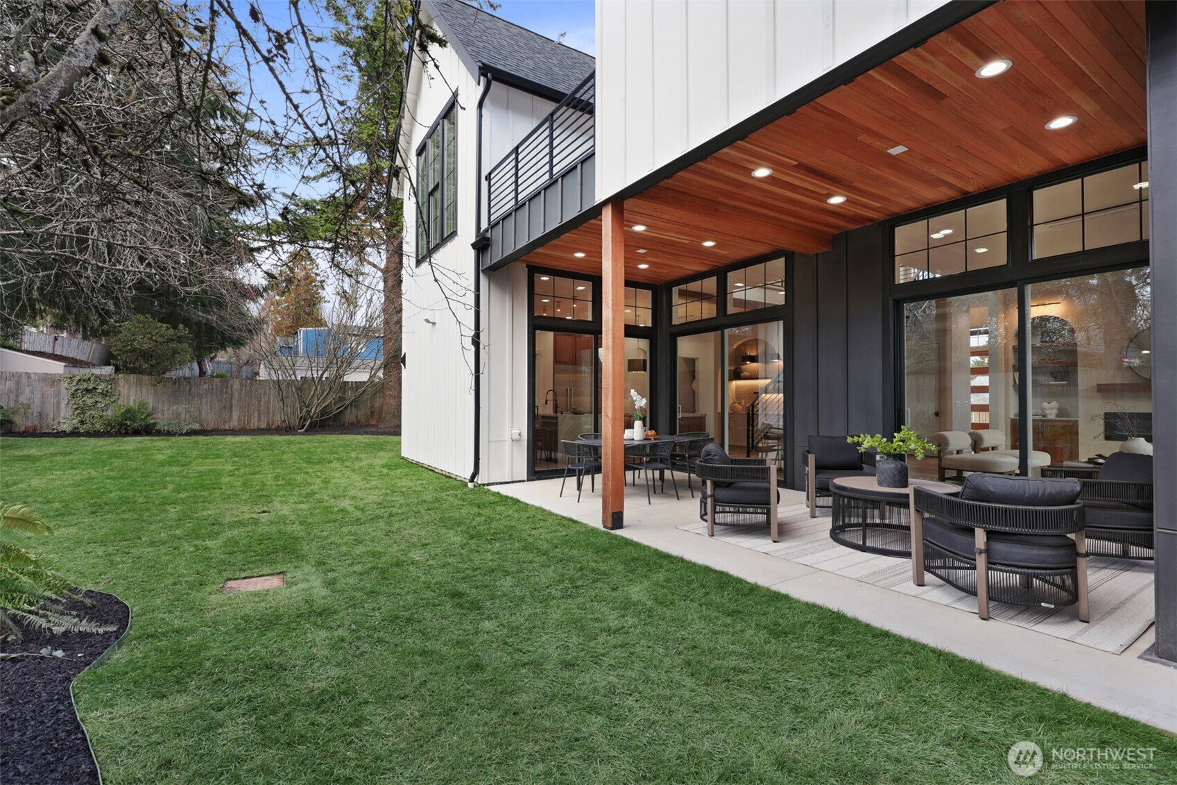 8217 22nd Place NE, Seattle, WA 98115