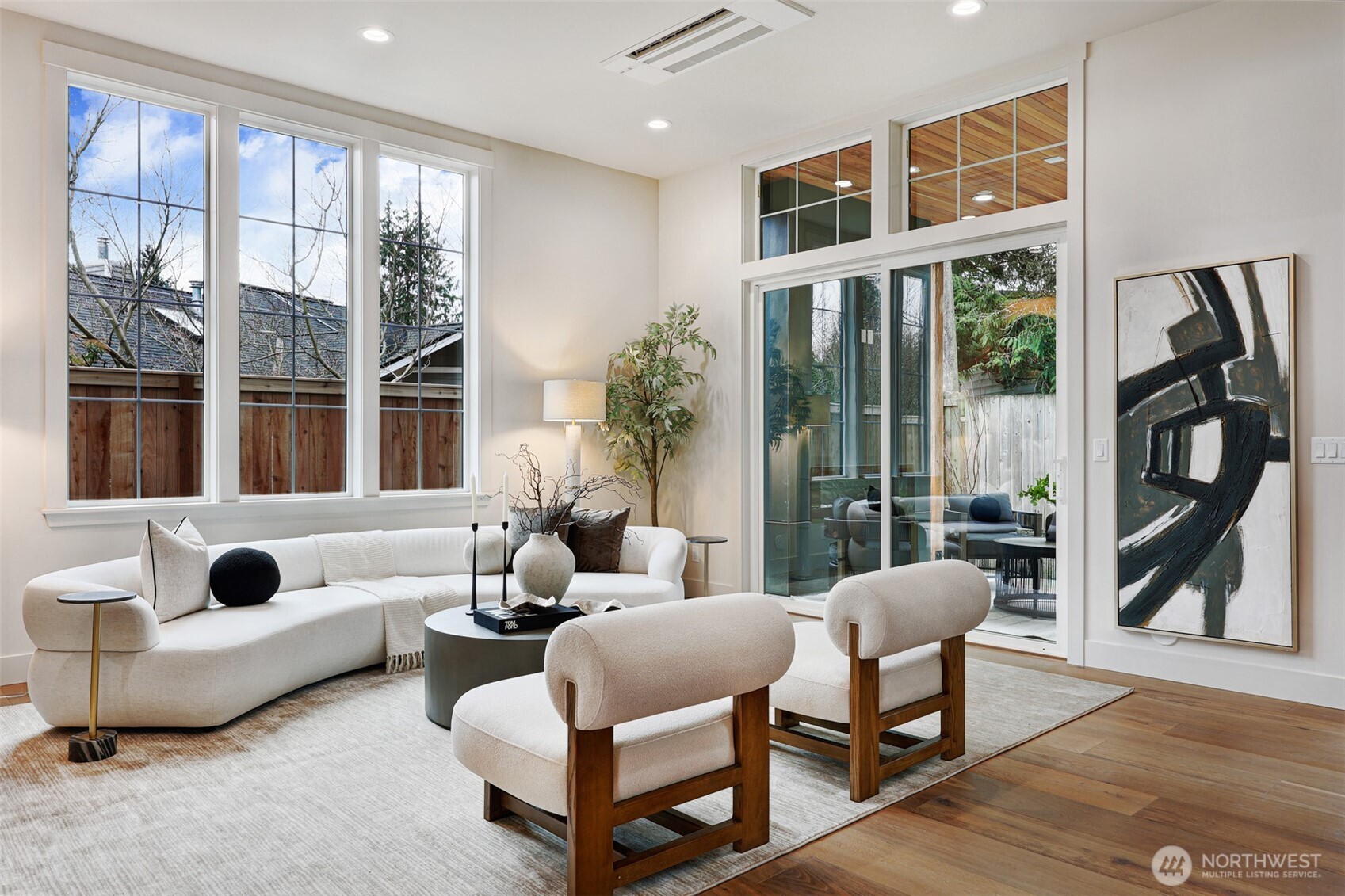 8217 22nd Place NE, Seattle, WA 98115