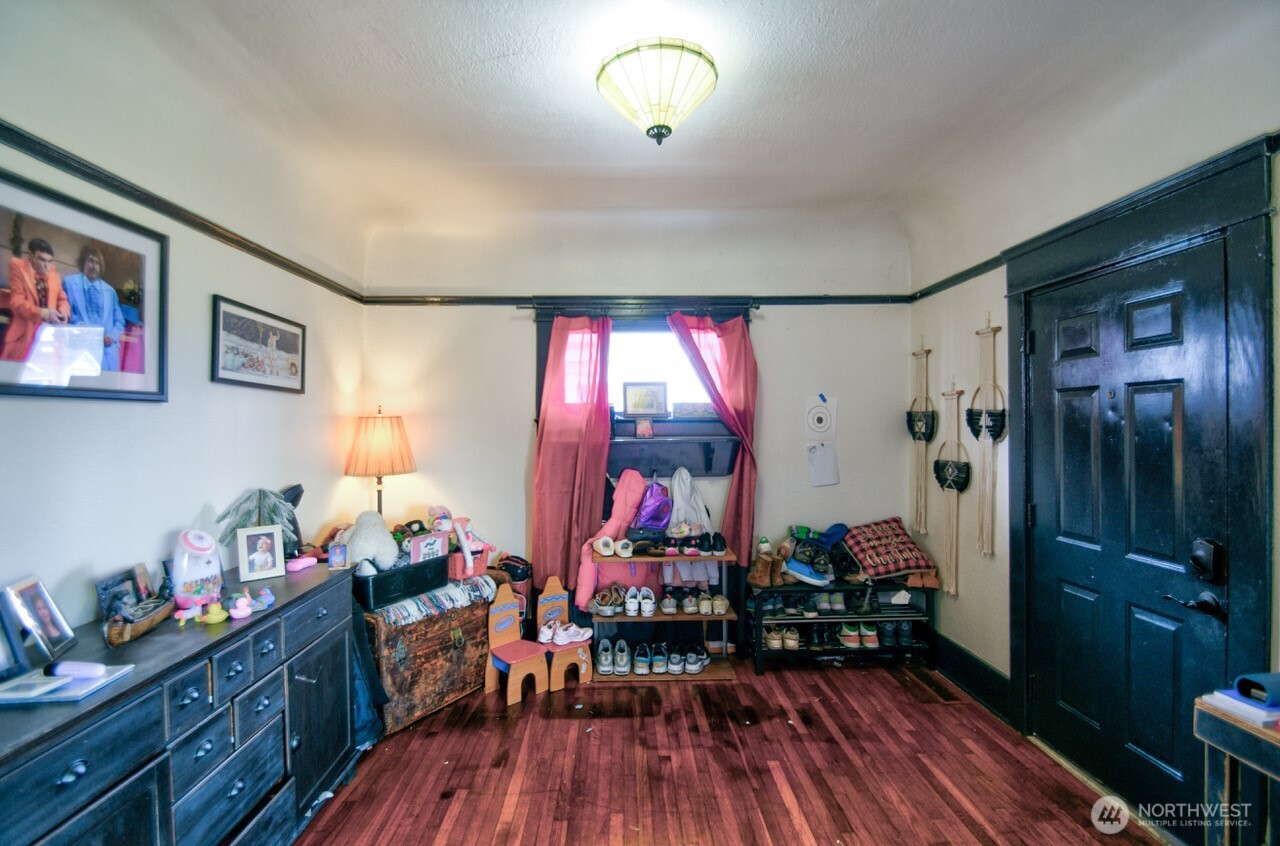 1017 S 48th Street , Tacoma, WA 98408