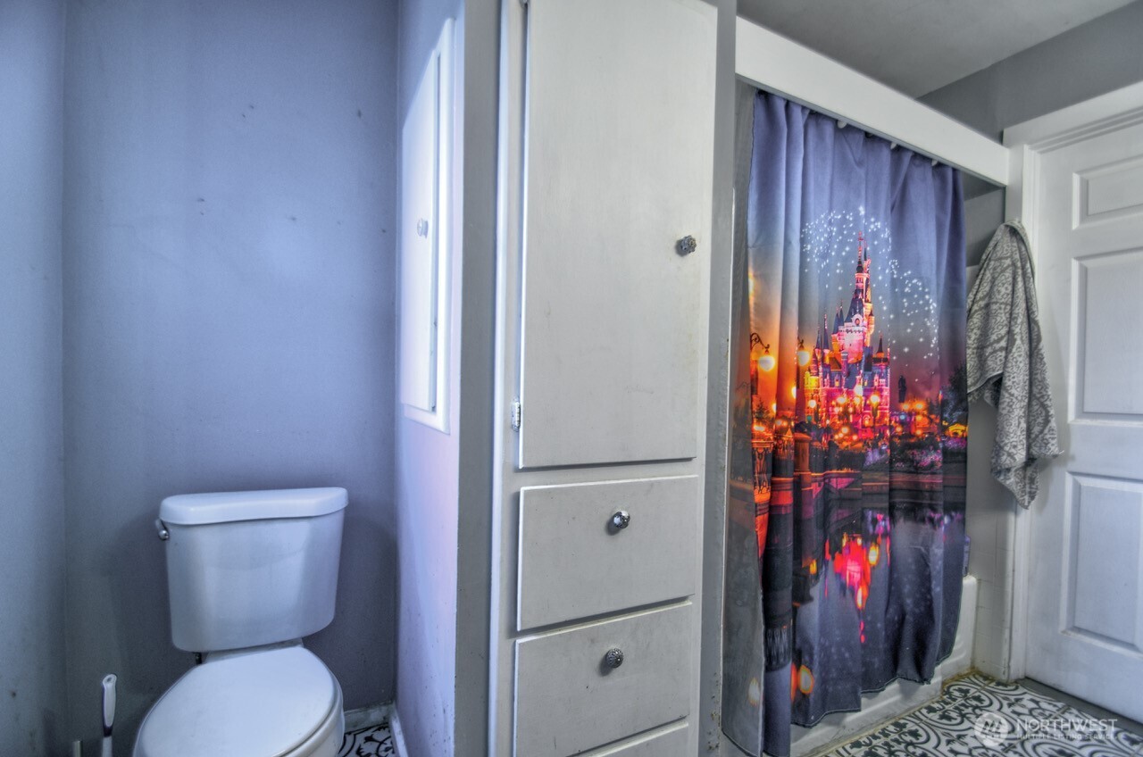 1017 S 48th Street , Tacoma, WA 98408