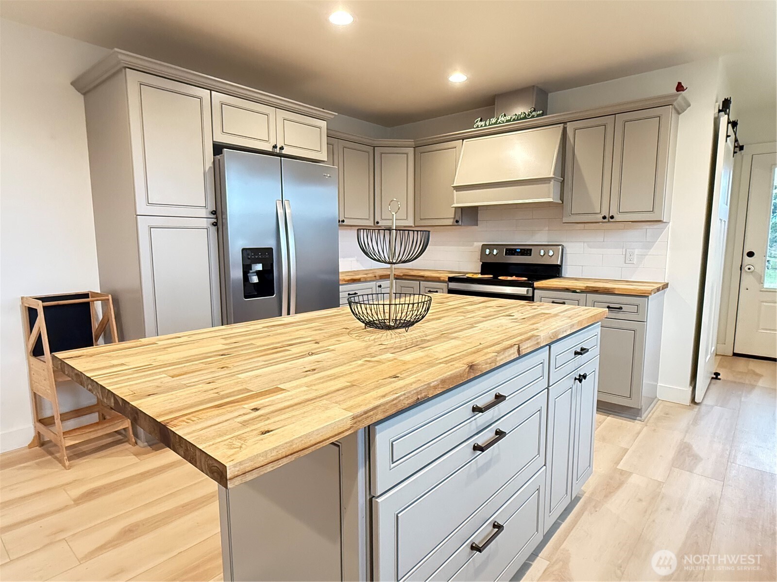 403 A Street , South Bend, WA 98586