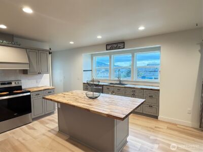 403 A Street , South Bend, WA 98586 - Photo 9