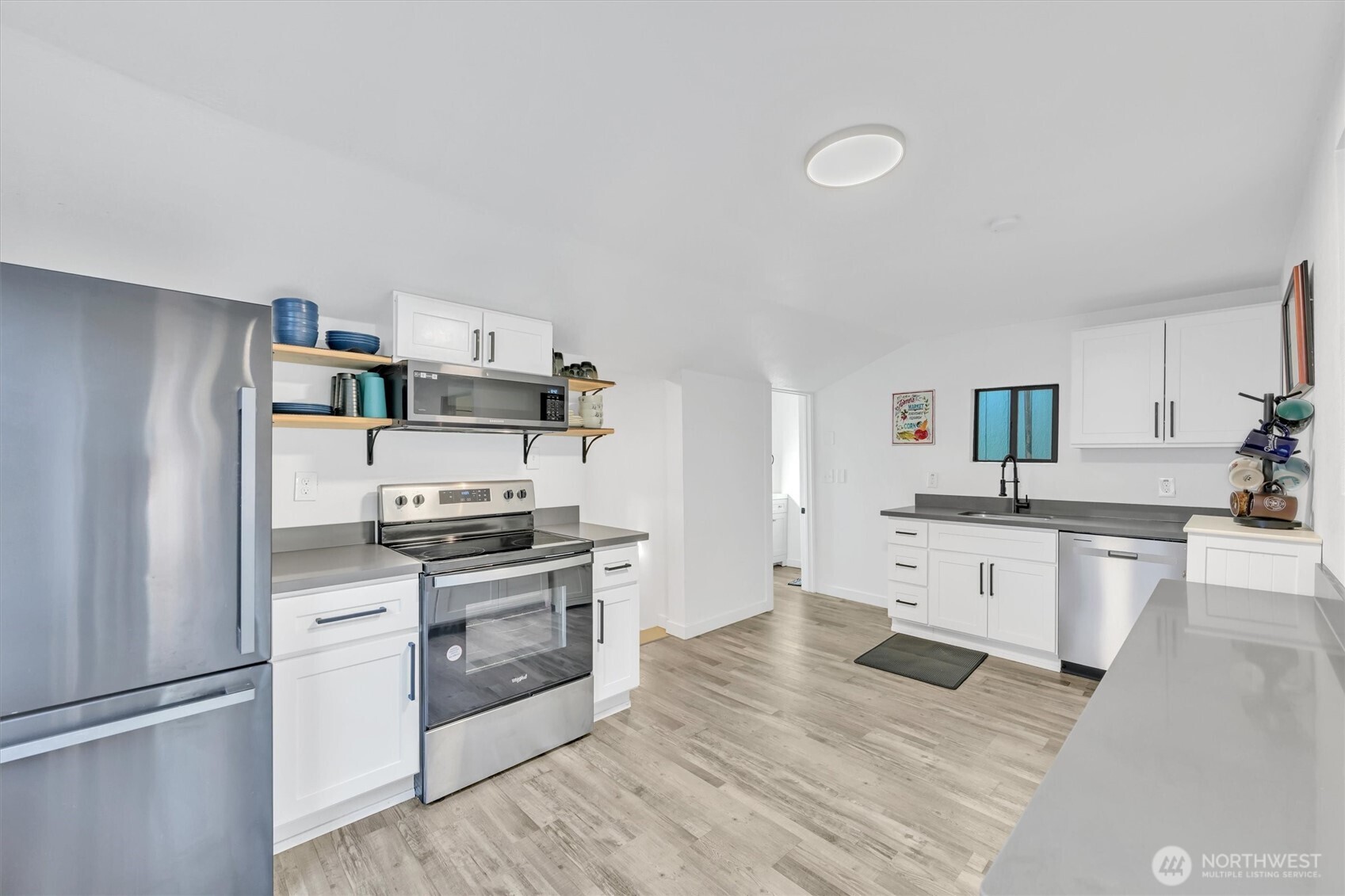 6004 S Lawrence Street , Tacoma, WA 98409