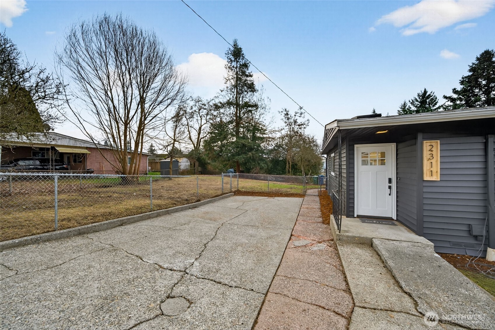 2311 NE 6th Place , Renton, WA 98056-3605