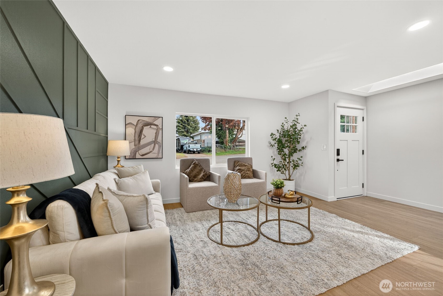 2311 NE 6th Place , Renton, WA 98056-3605