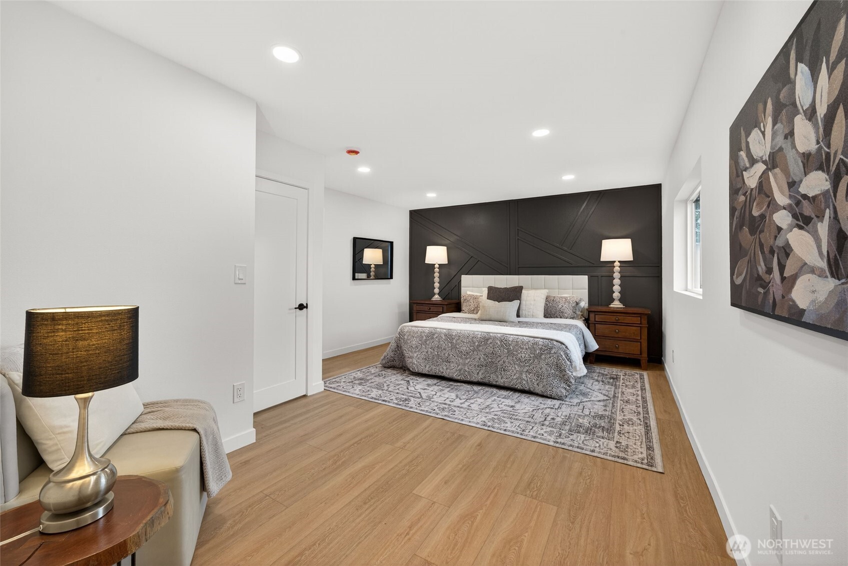 2311 NE 6th Place , Renton, WA 98056-3605