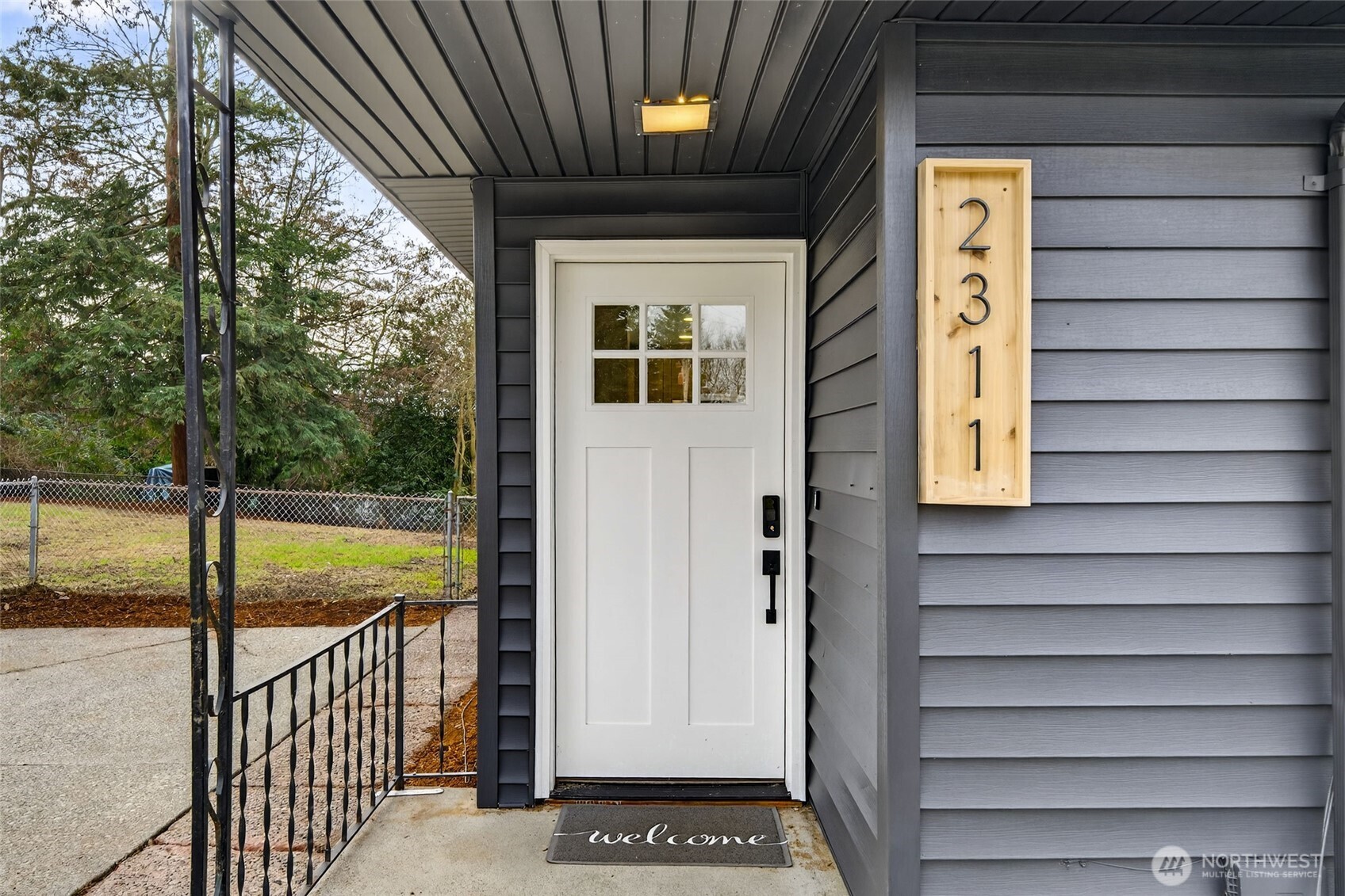 2311 NE 6th Place , Renton, WA 98056-3605