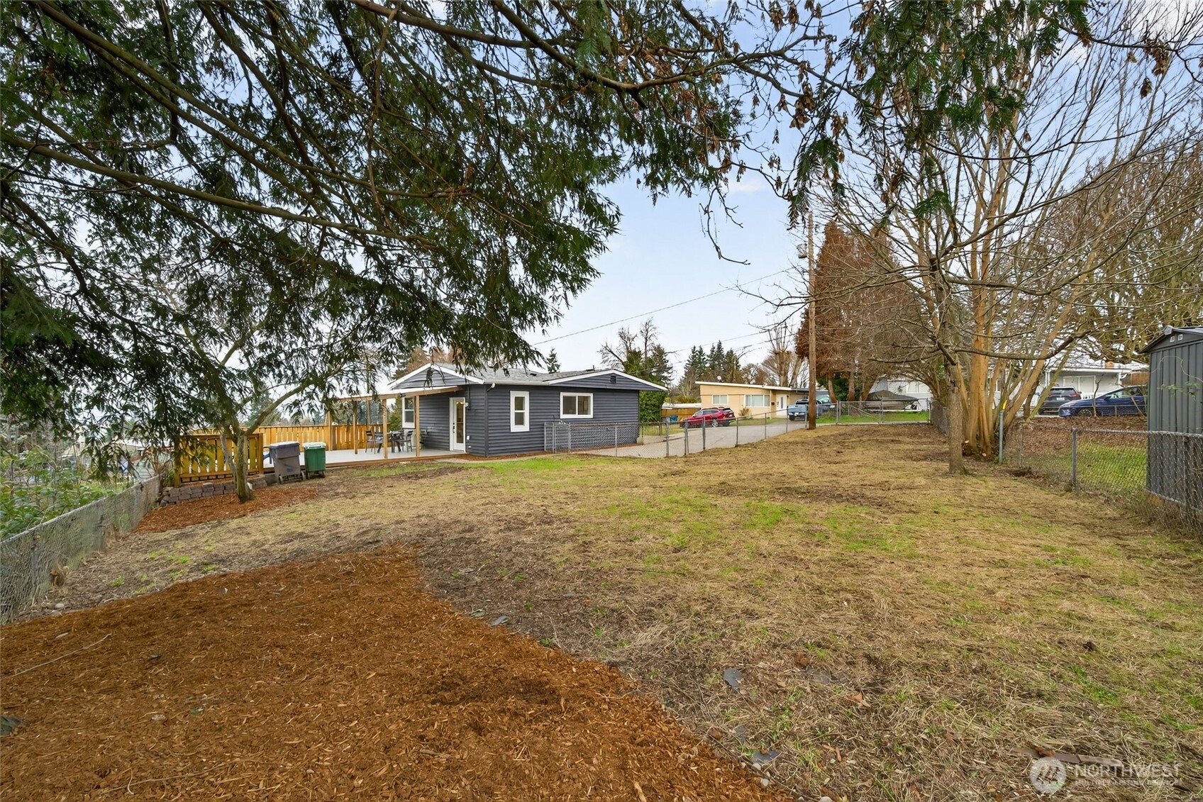 2311 NE 6th Place , Renton, WA 98056-3605