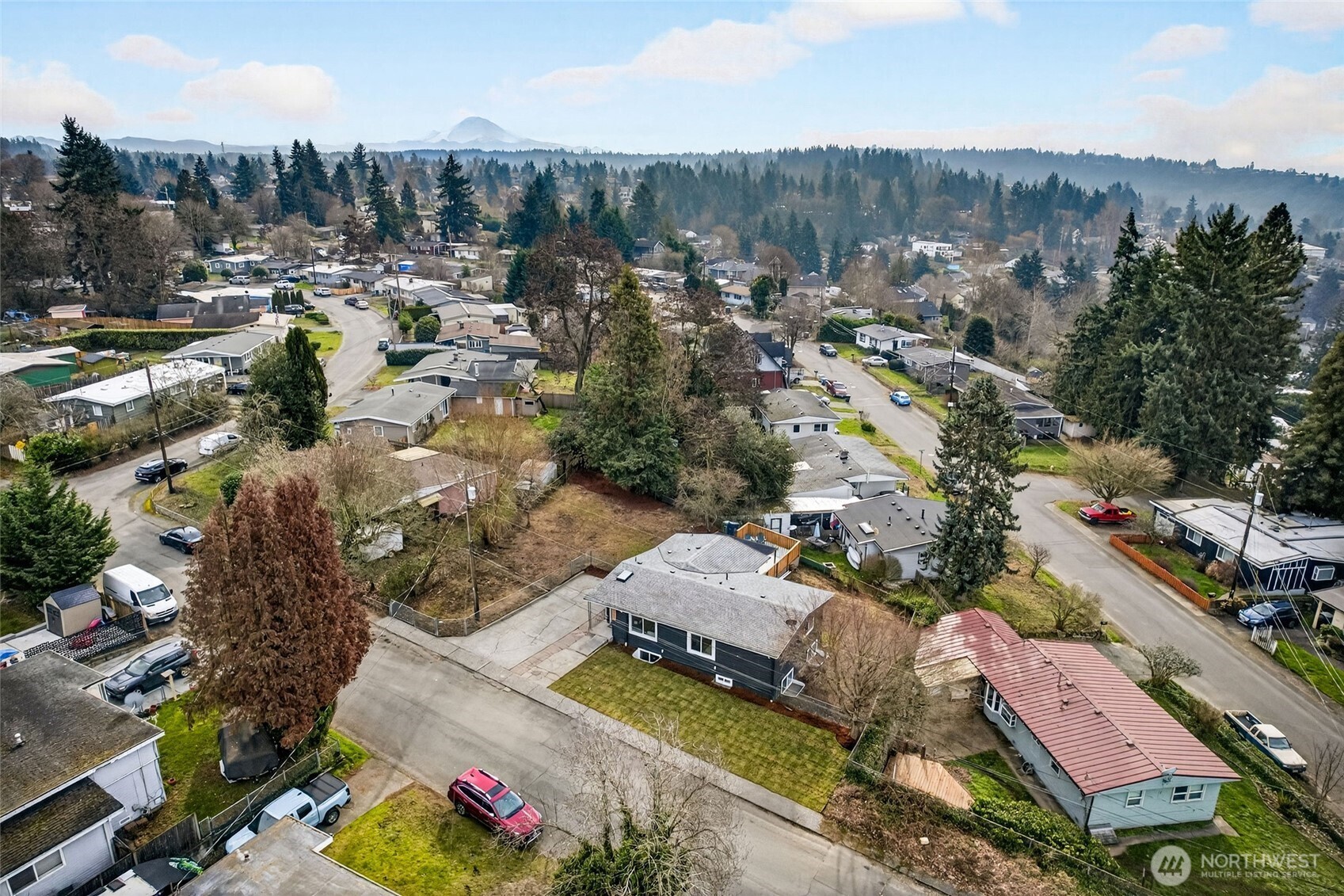 2311 NE 6th Place , Renton, WA 98056-3605