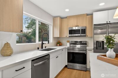 2311 NE 6th Place , Renton, WA 98056-3605 - Photo 6