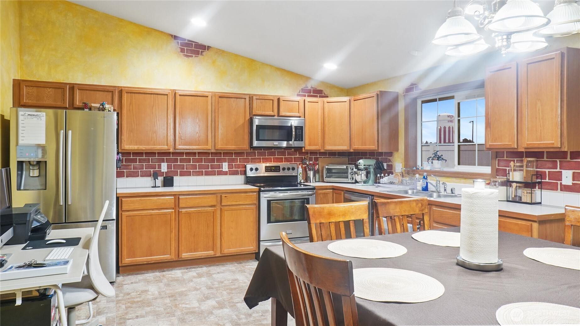 925 S 11th Avenue , Othello, WA 99344