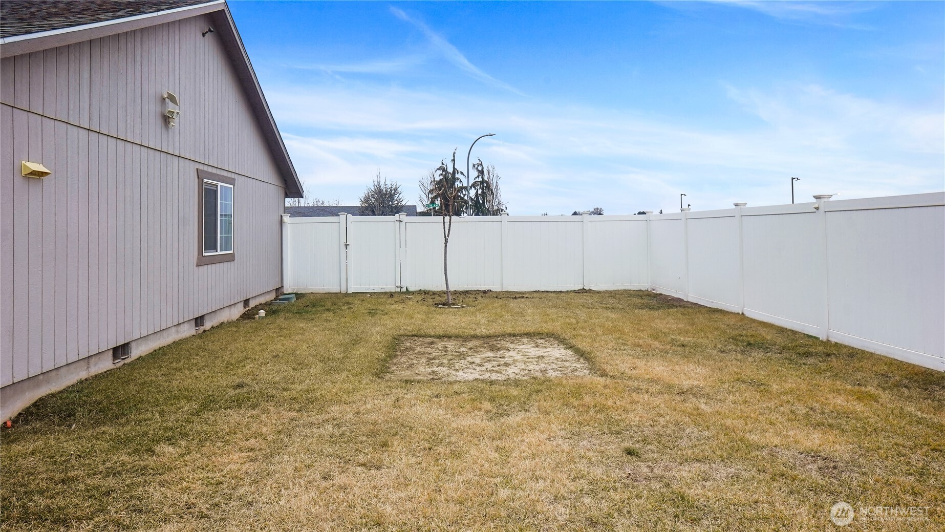 925 S 11th Avenue , Othello, WA 99344
