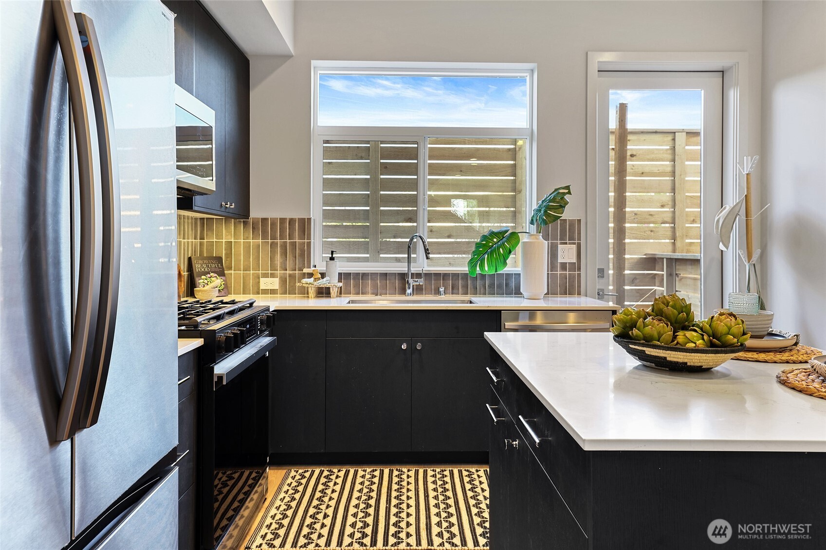 9752 B Holman Road NW, Seattle, WA 98117