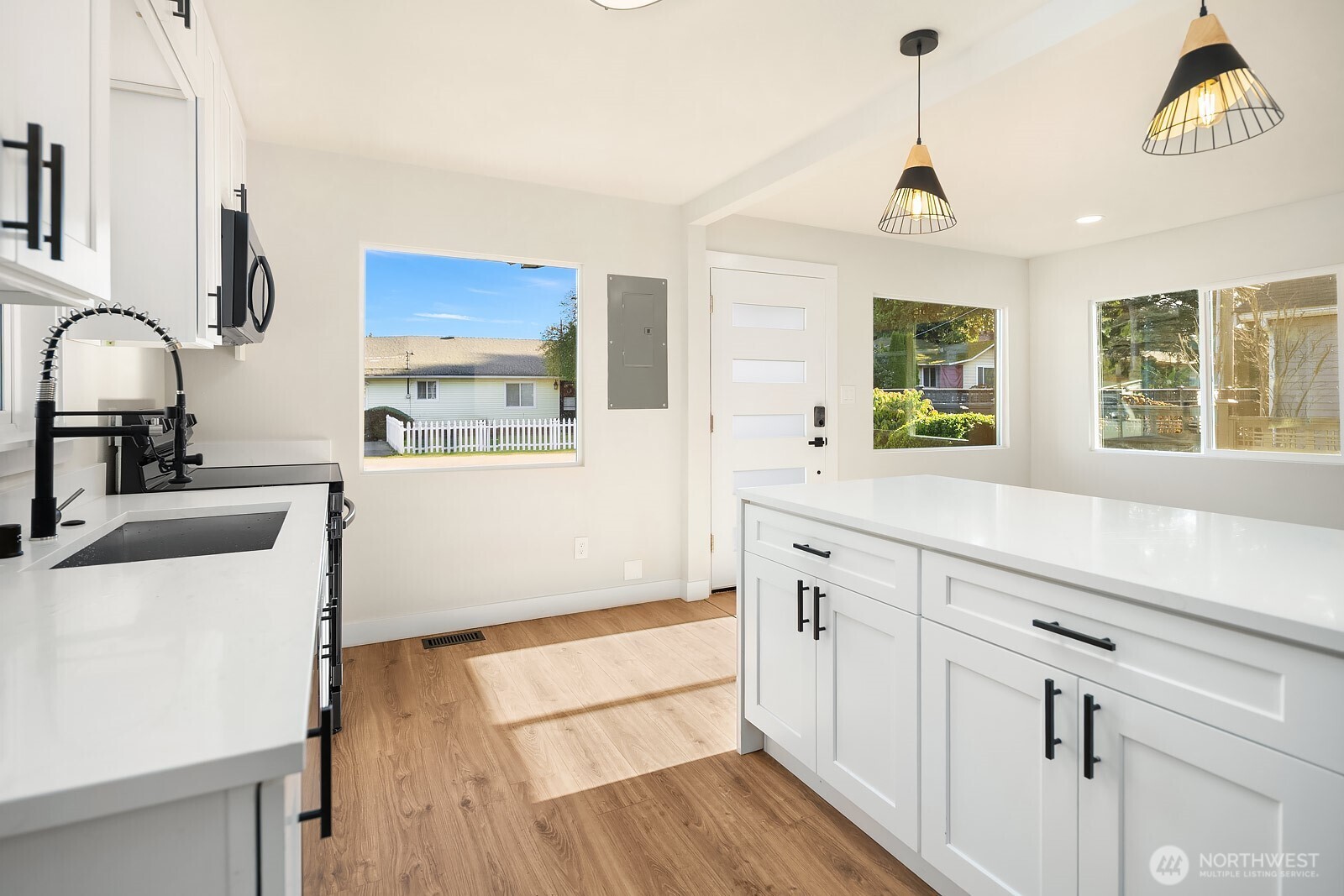 12215 44th Avenue S, Tukwila, WA 98178