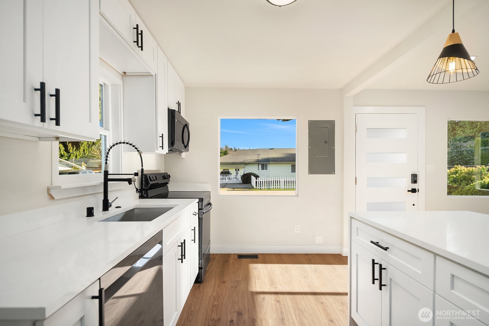 12215 44th Avenue S, Tukwila, WA 98178