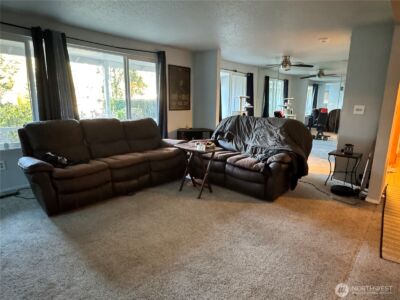 13801 Dana Lane E, Puyallup, WA 98373 - Photo 3