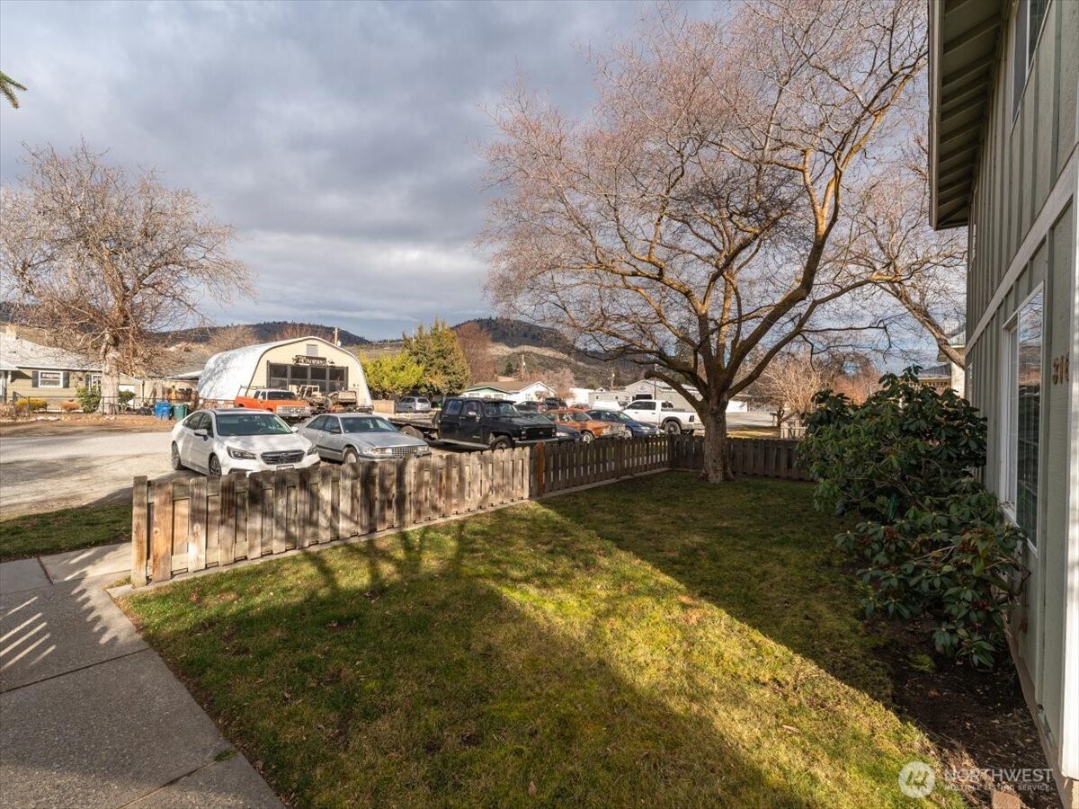 316 E Wapato Avenue #1, Chelan, WA 98816