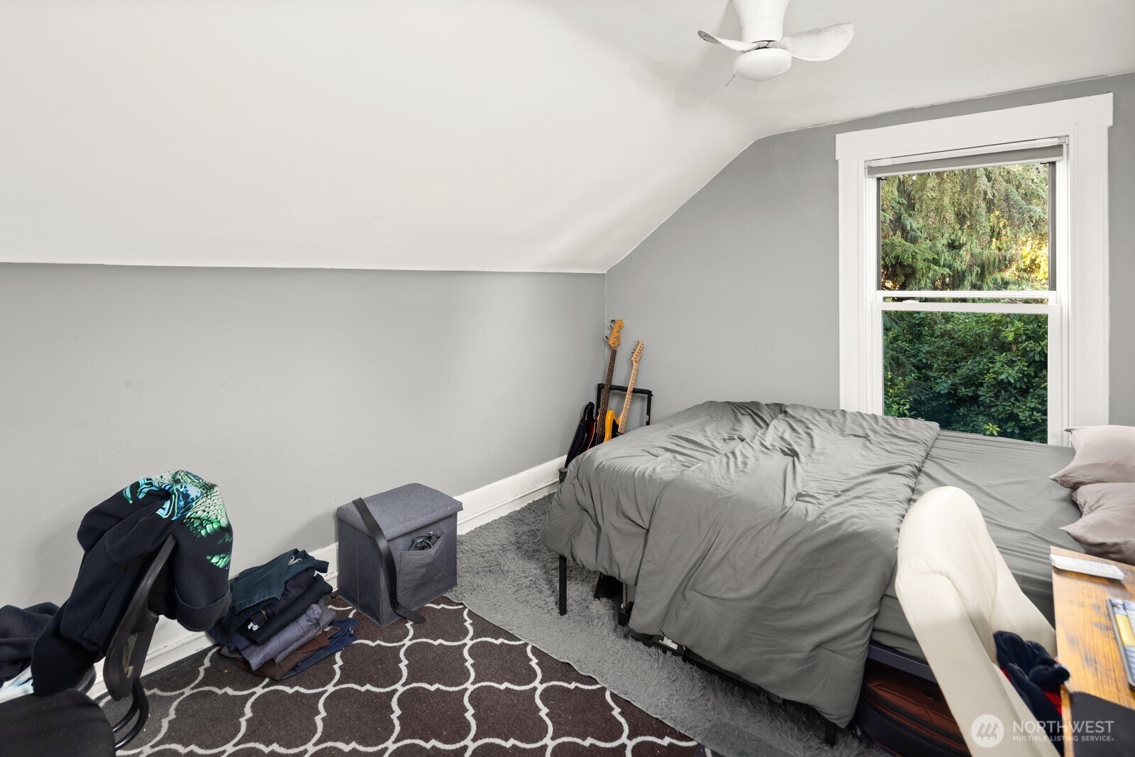 2011 E James Street , Seattle, WA 98122