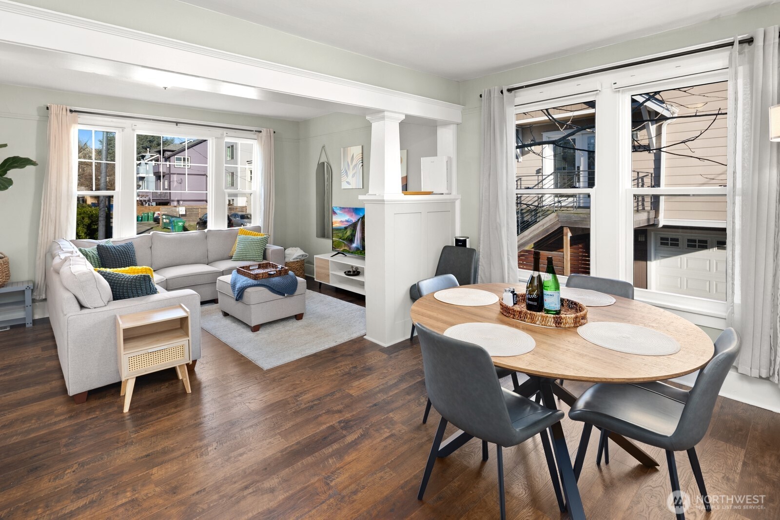 2011 E James Street , Seattle, WA 98122