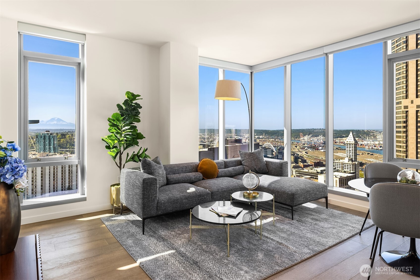 800 Columbia Street #2808, Seattle, WA 98104