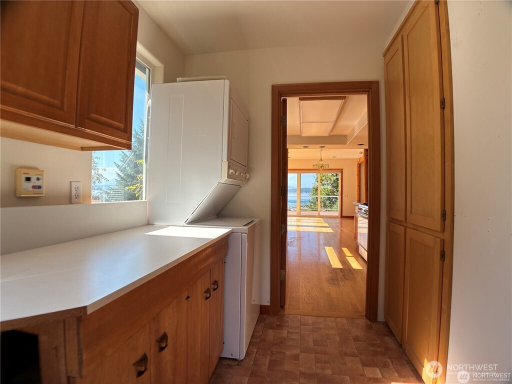 4957 Scurlock Road , Freeland, WA 98249