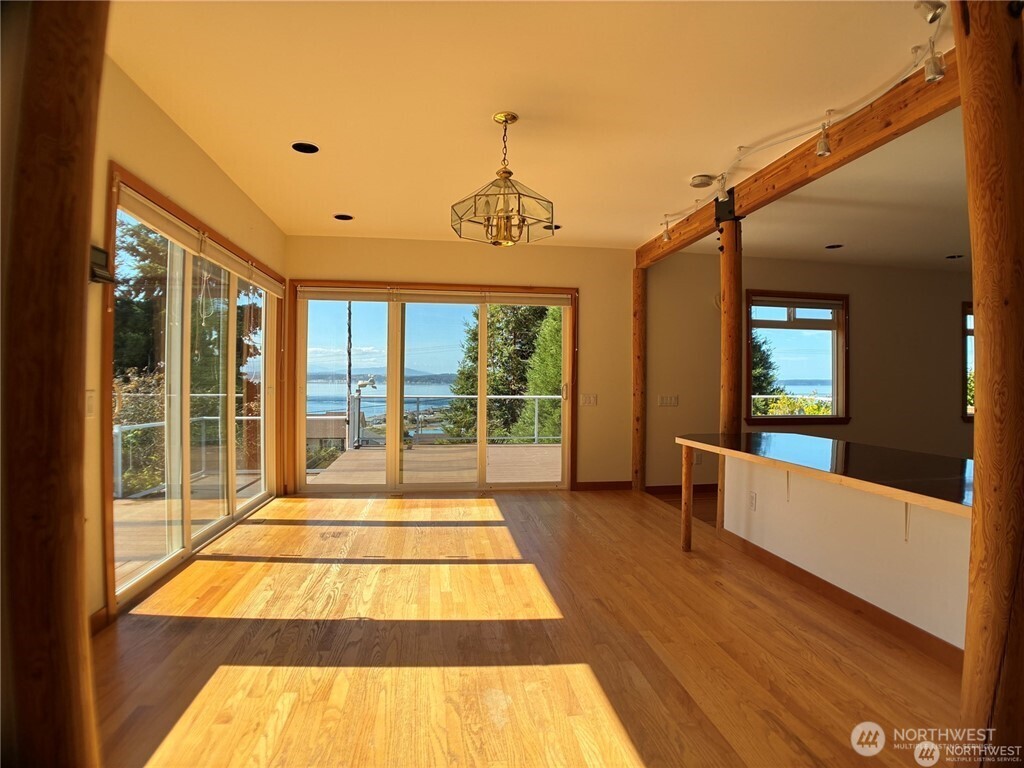 4957 Scurlock Road , Freeland, WA 98249