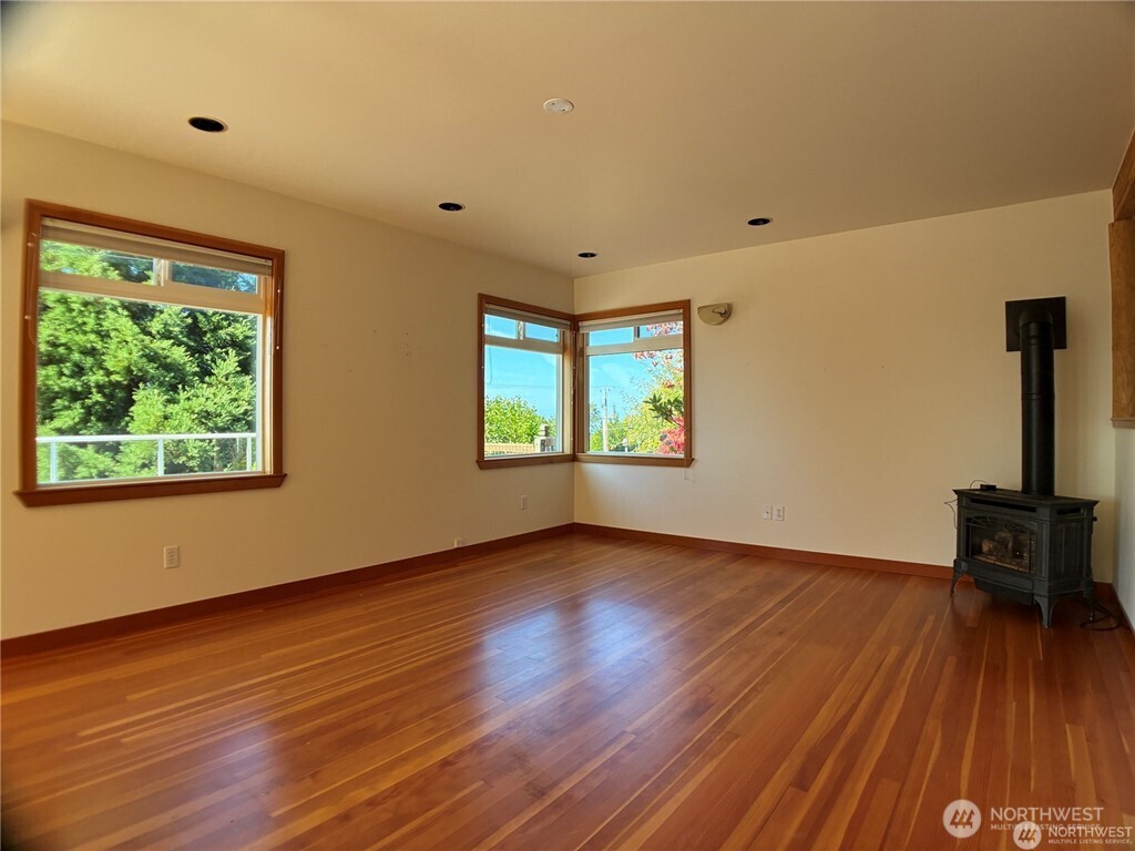 4957 Scurlock Road , Freeland, WA 98249