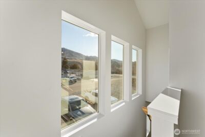 407 E Okanogan Avenue , Chelan, WA 98816 - Photo 11