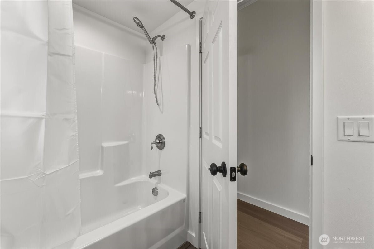 407 E Okanogan Avenue , Chelan, WA 98816