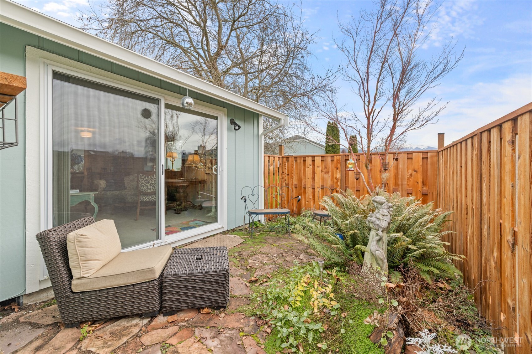 844 N Canterbury Court , Sequim, WA 98382