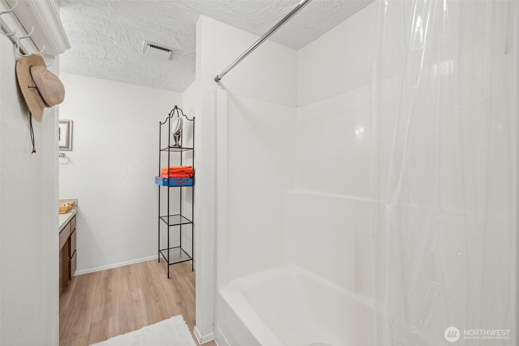 844 N Canterbury Court , Sequim, WA 98382