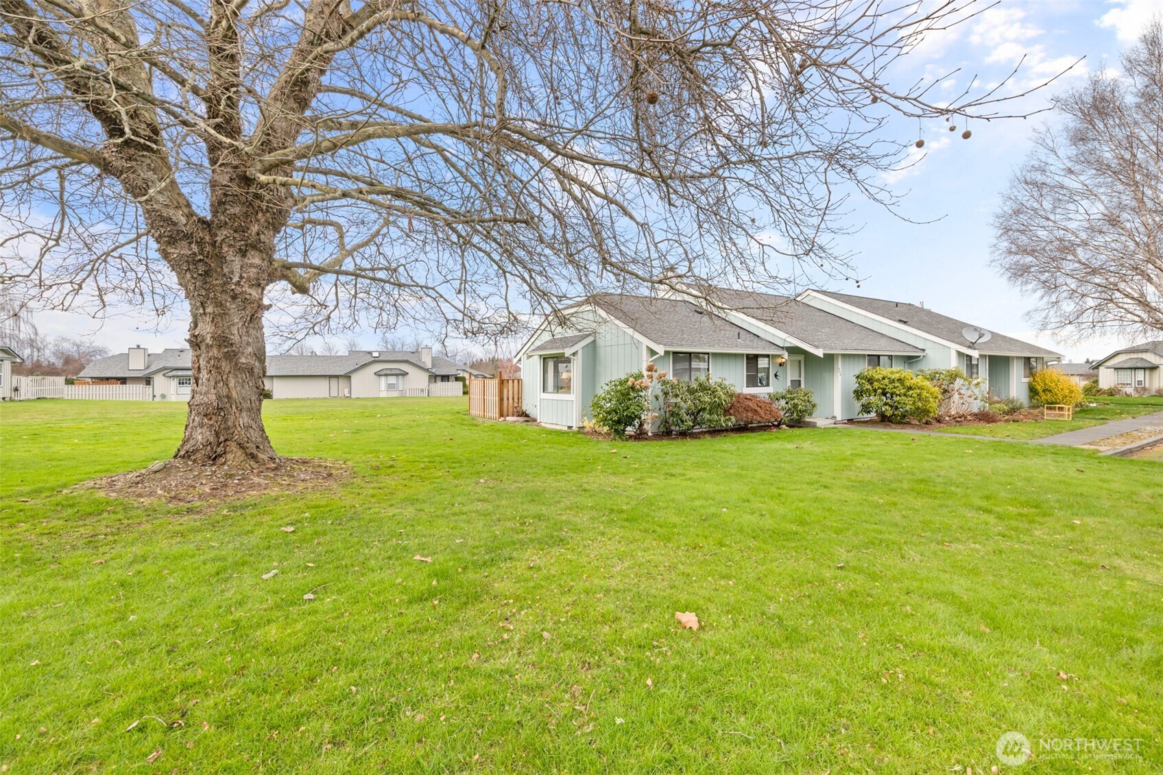 844 N Canterbury Court , Sequim, WA 98382