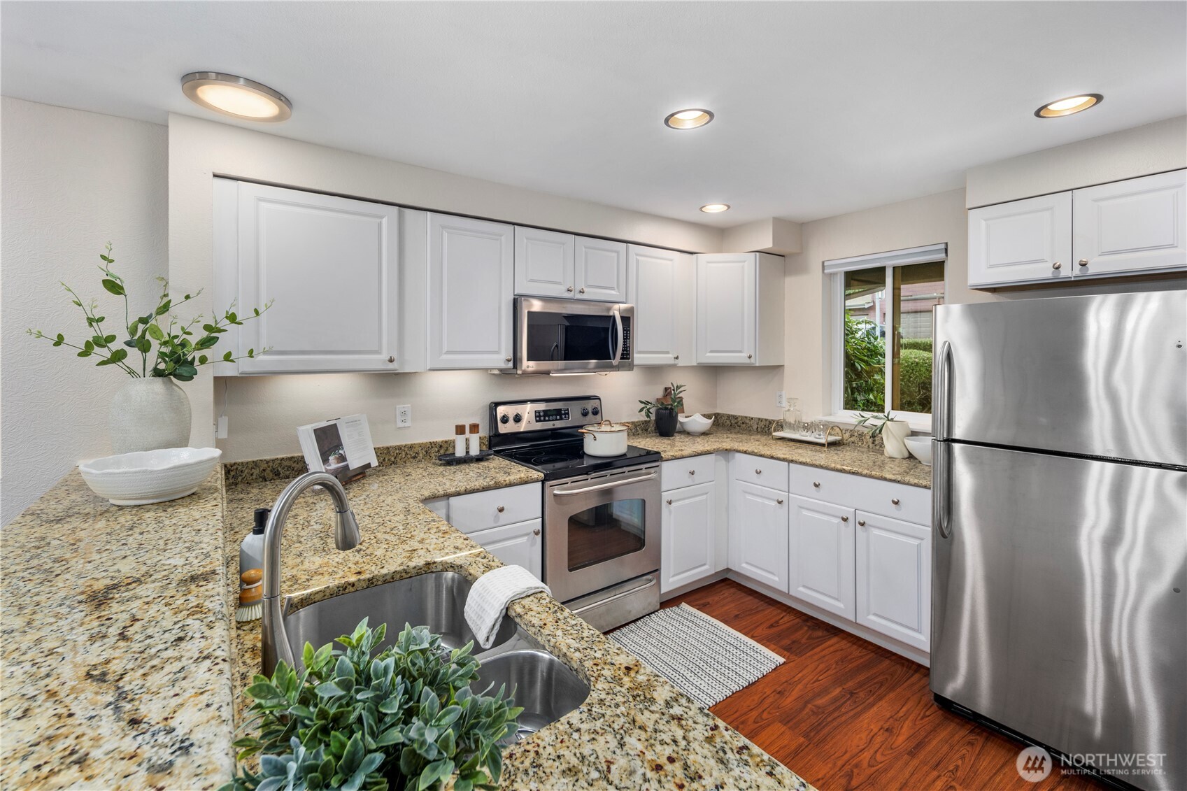 15805 Waynita Way NE #D204, Bothell, WA 98011