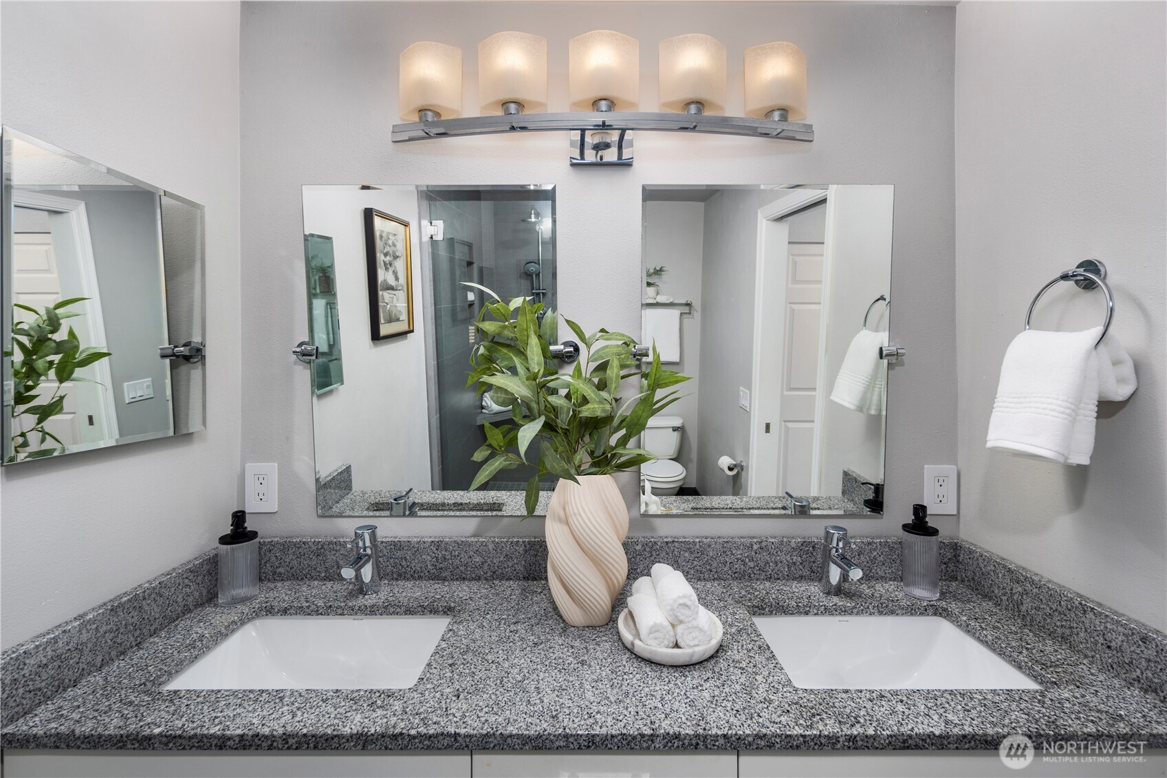 15805 Waynita Way NE #D204, Bothell, WA 98011