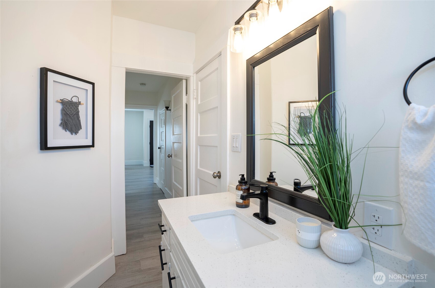 624 N State Street , Tacoma, WA 98403