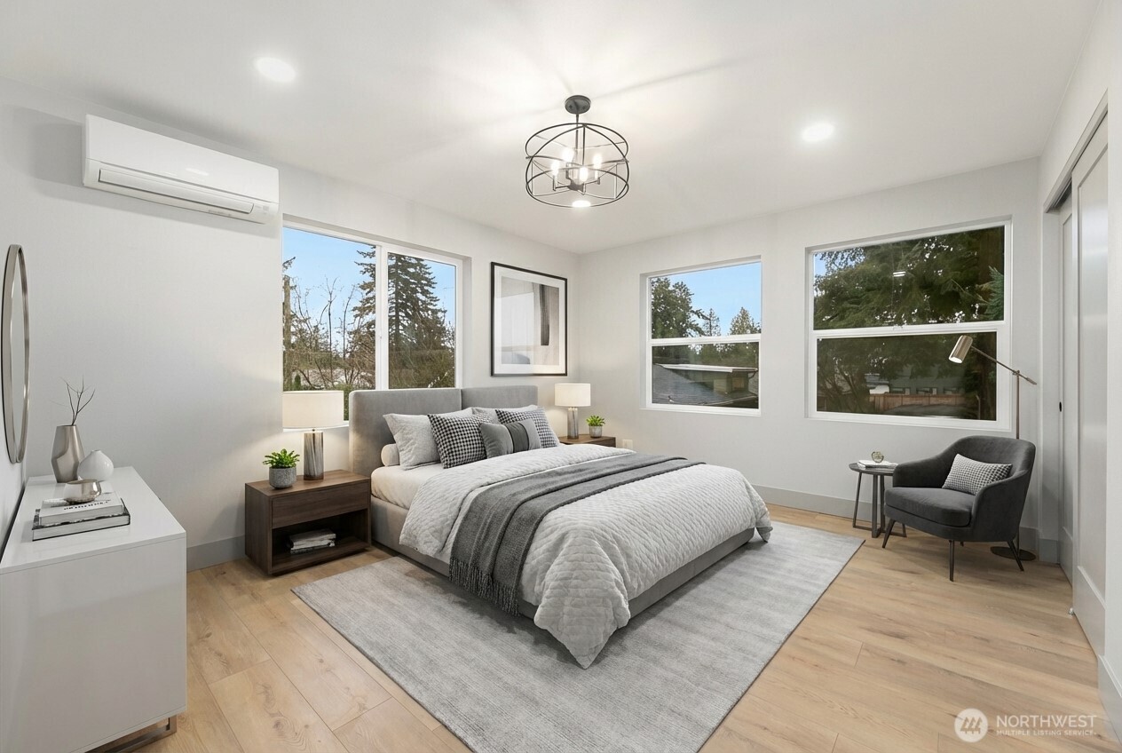 13007 1st Avenue NE, Seattle, WA 98125