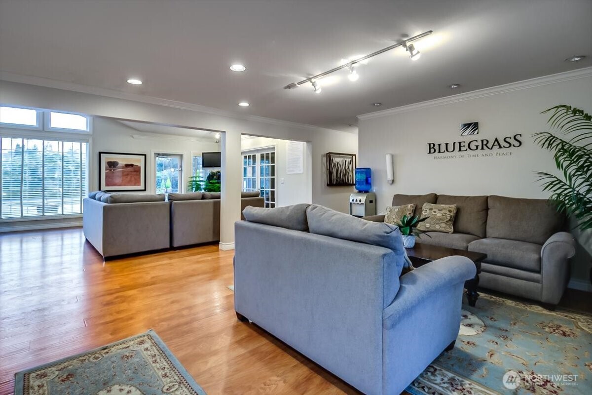 12404 E Gibson Road #D101, Everett, WA 98204