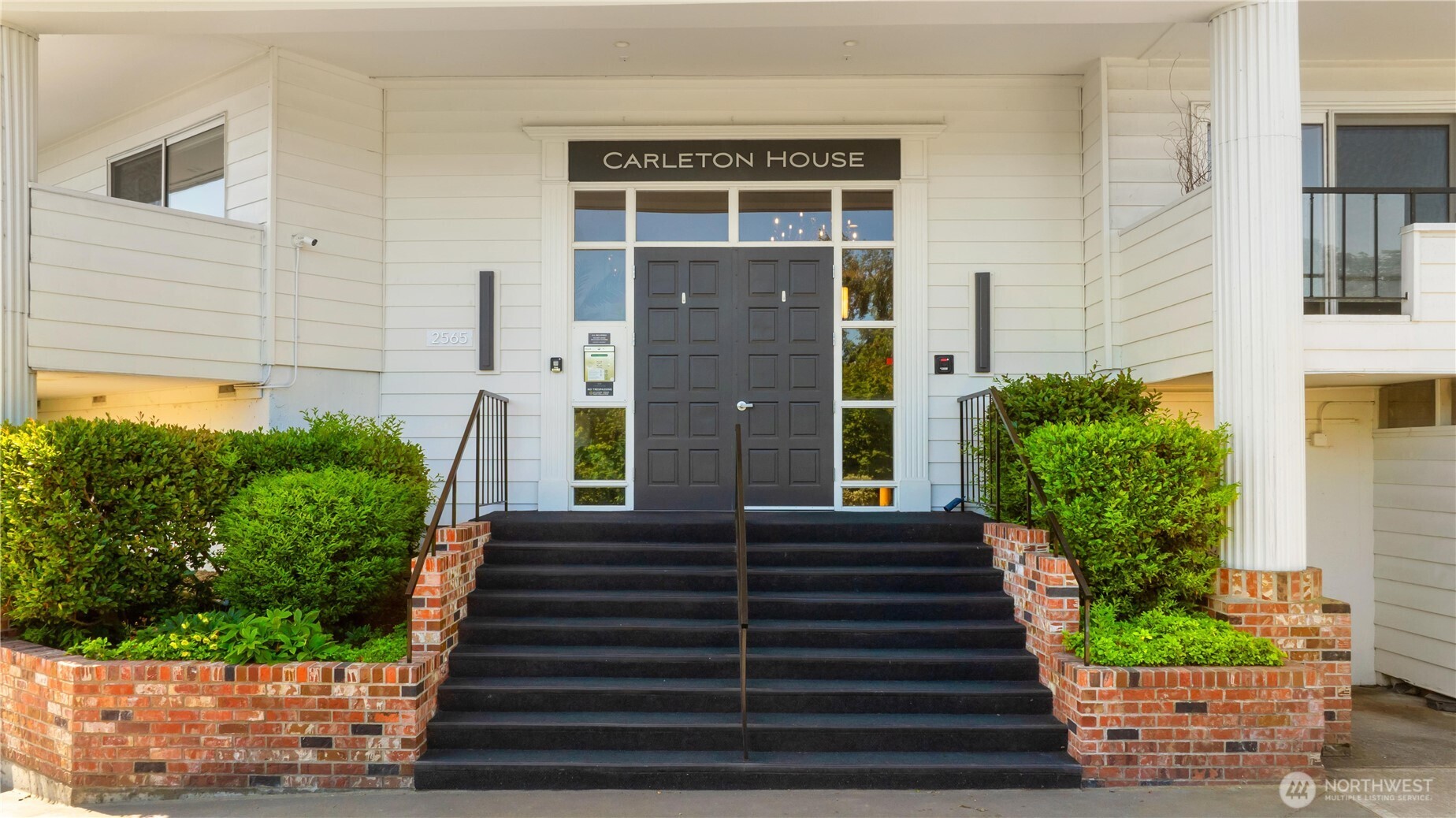 2565 Dexter Avenue N #103, Seattle, WA 98109