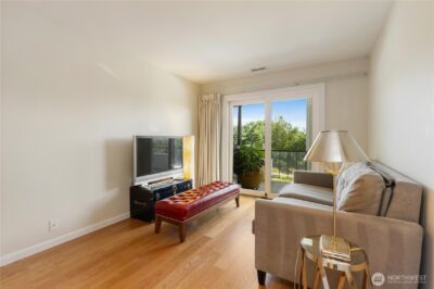 2565 Dexter Avenue N #103, Seattle, WA 98109 - Photo 18