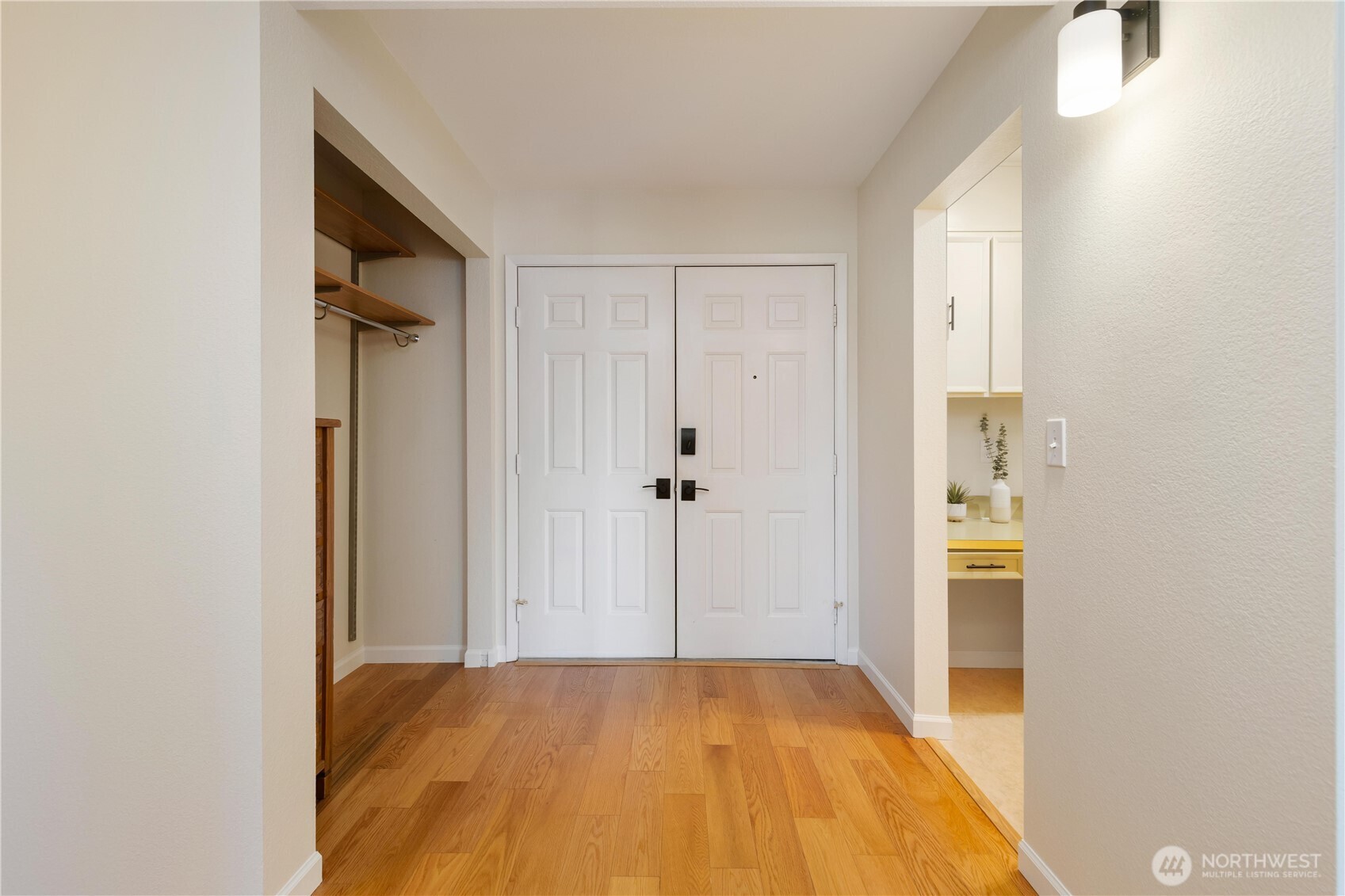 2565 Dexter Avenue N #103, Seattle, WA 98109