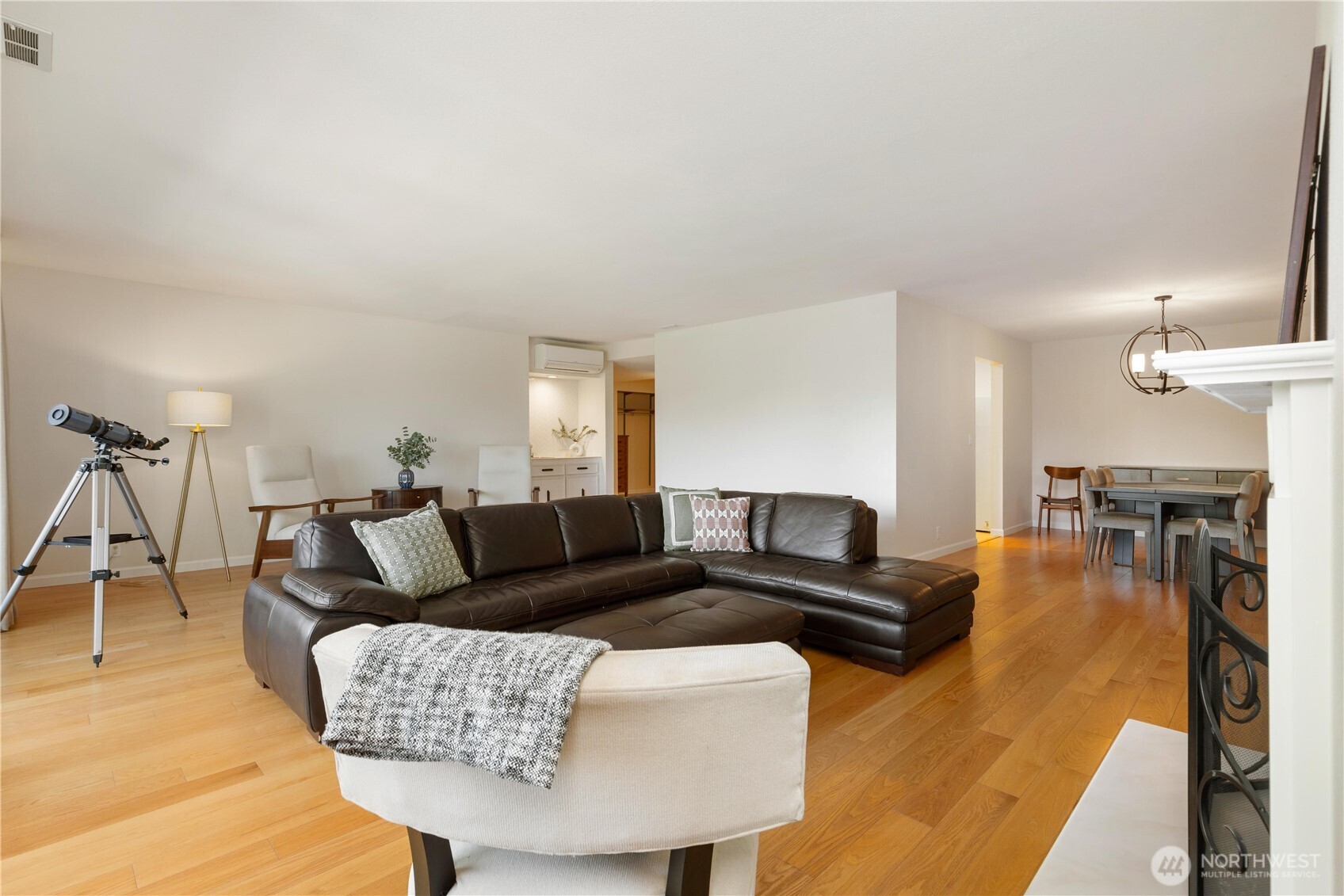 2565 Dexter Avenue N #103, Seattle, WA 98109
