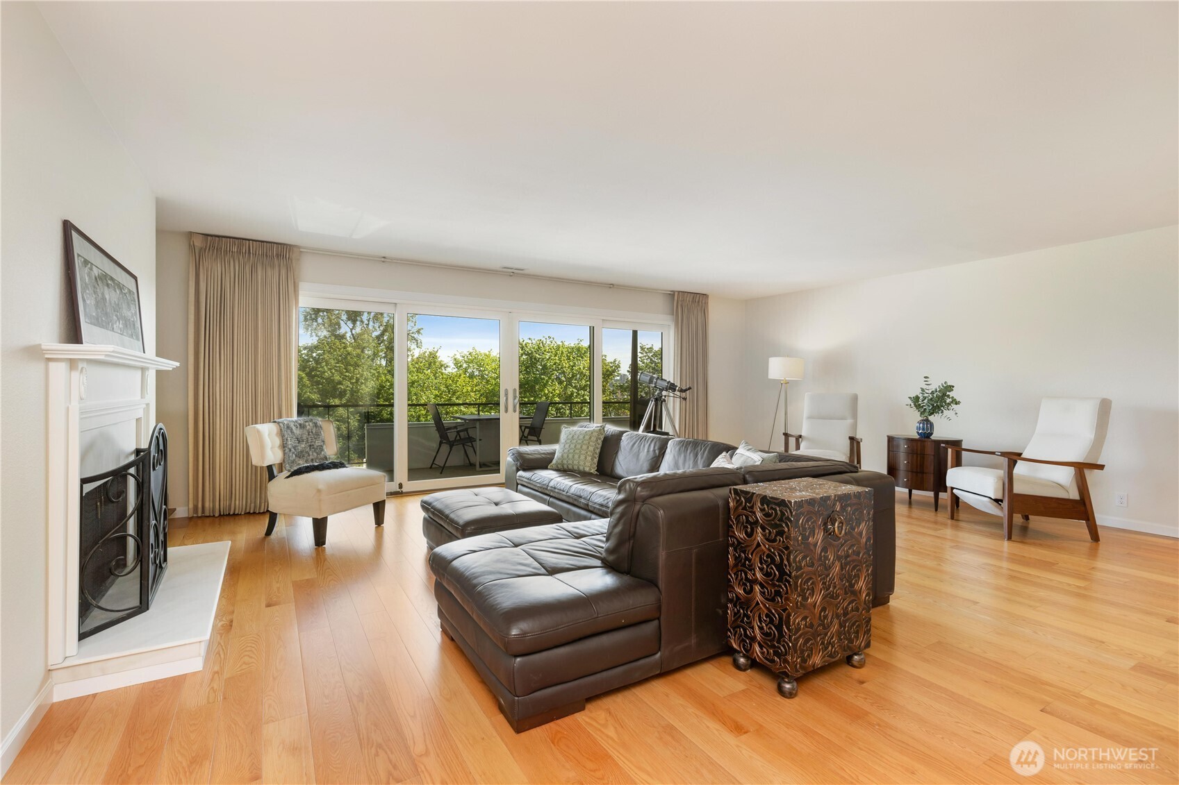 2565 Dexter Avenue N #103, Seattle, WA 98109