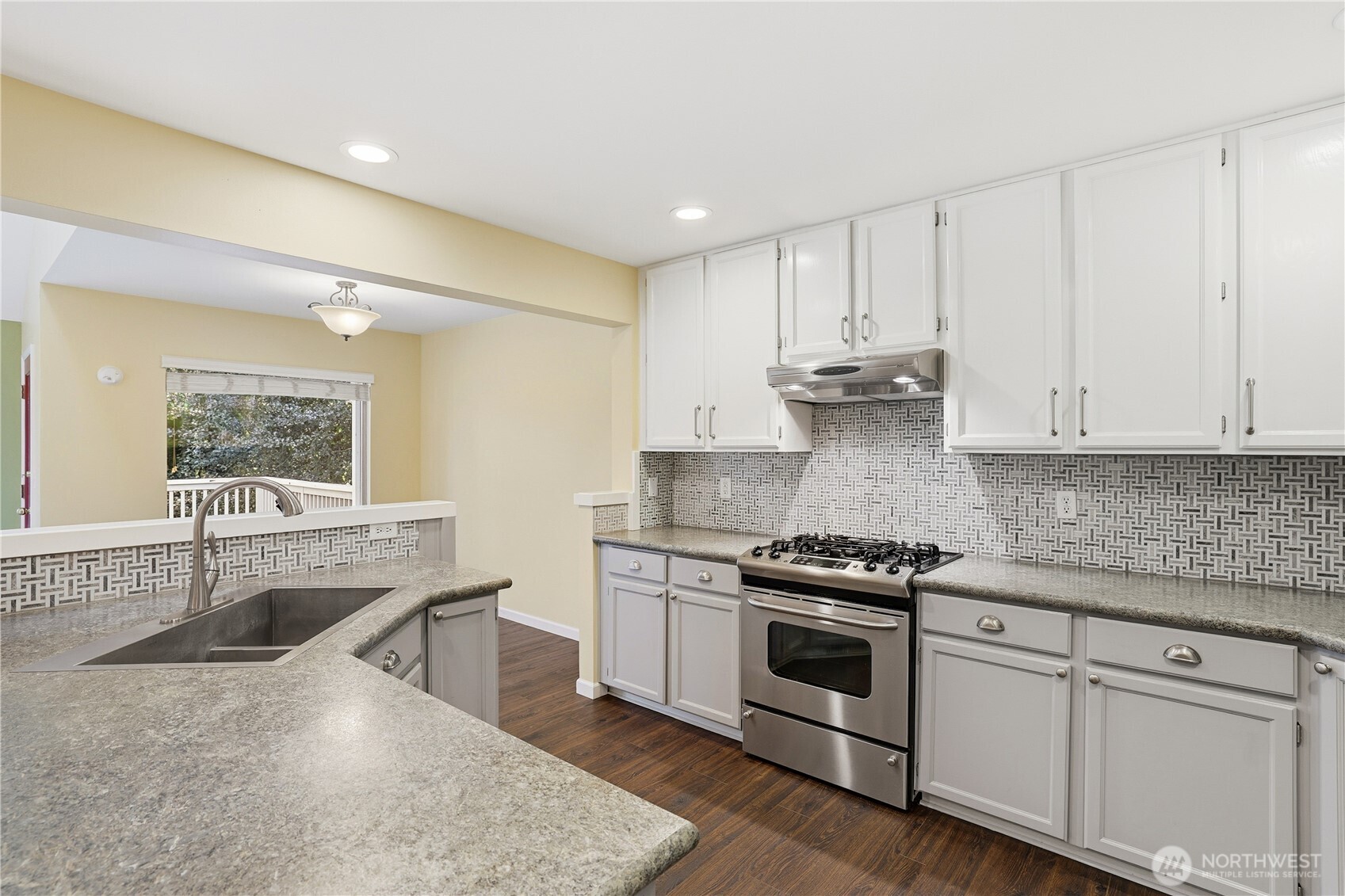 4642 SE Parsons Green Court , Port Orchard, WA 98367