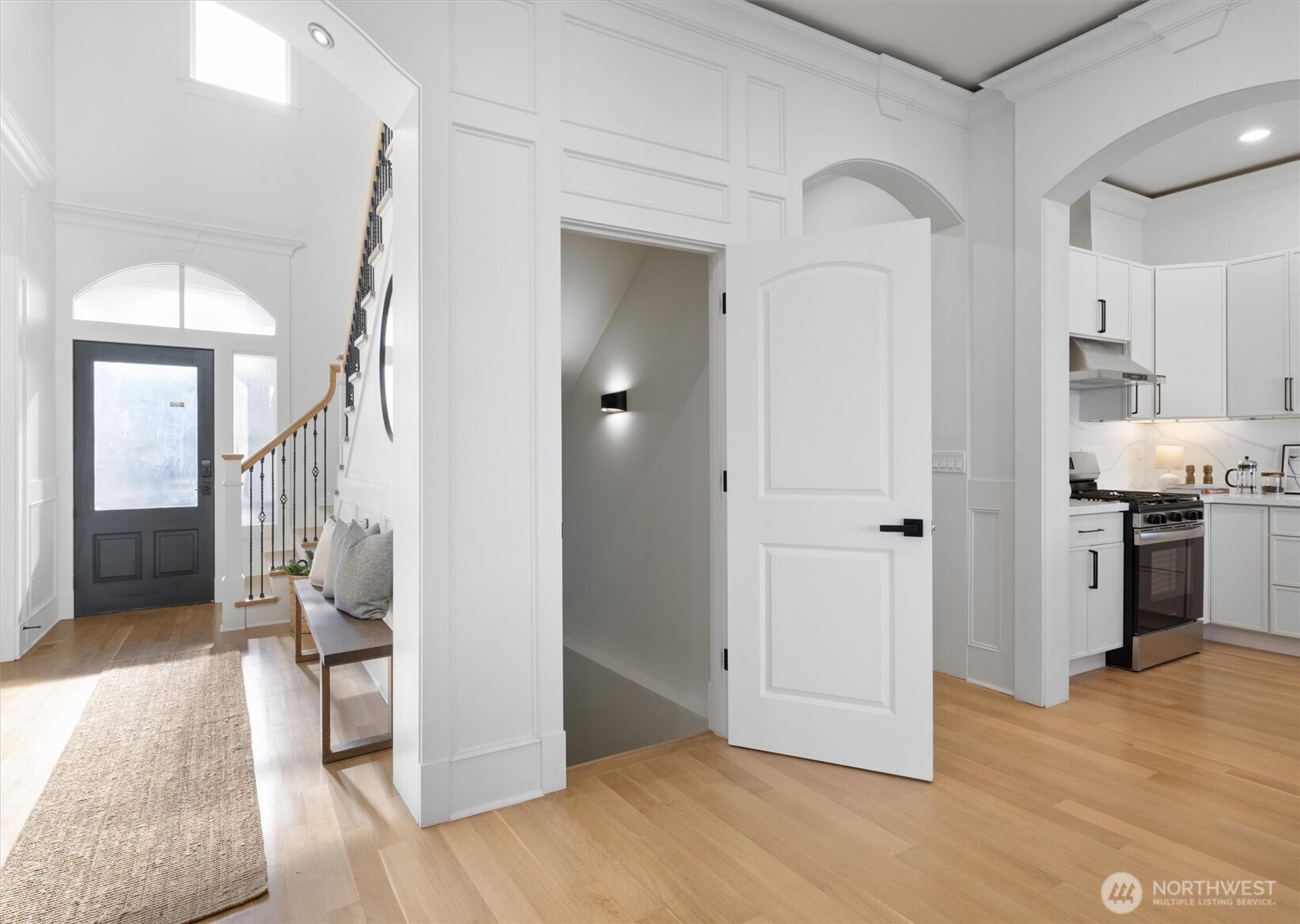 7908 S Lakeridge Drive , Seattle, WA 98178