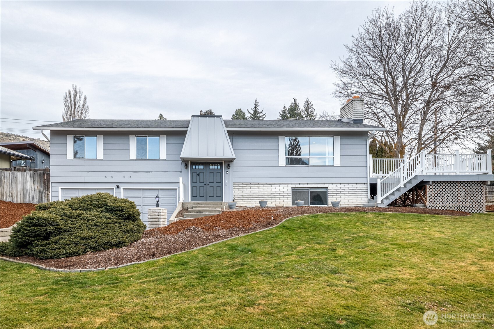 1425 Bel Air Drive , East Wenatchee, WA 98802