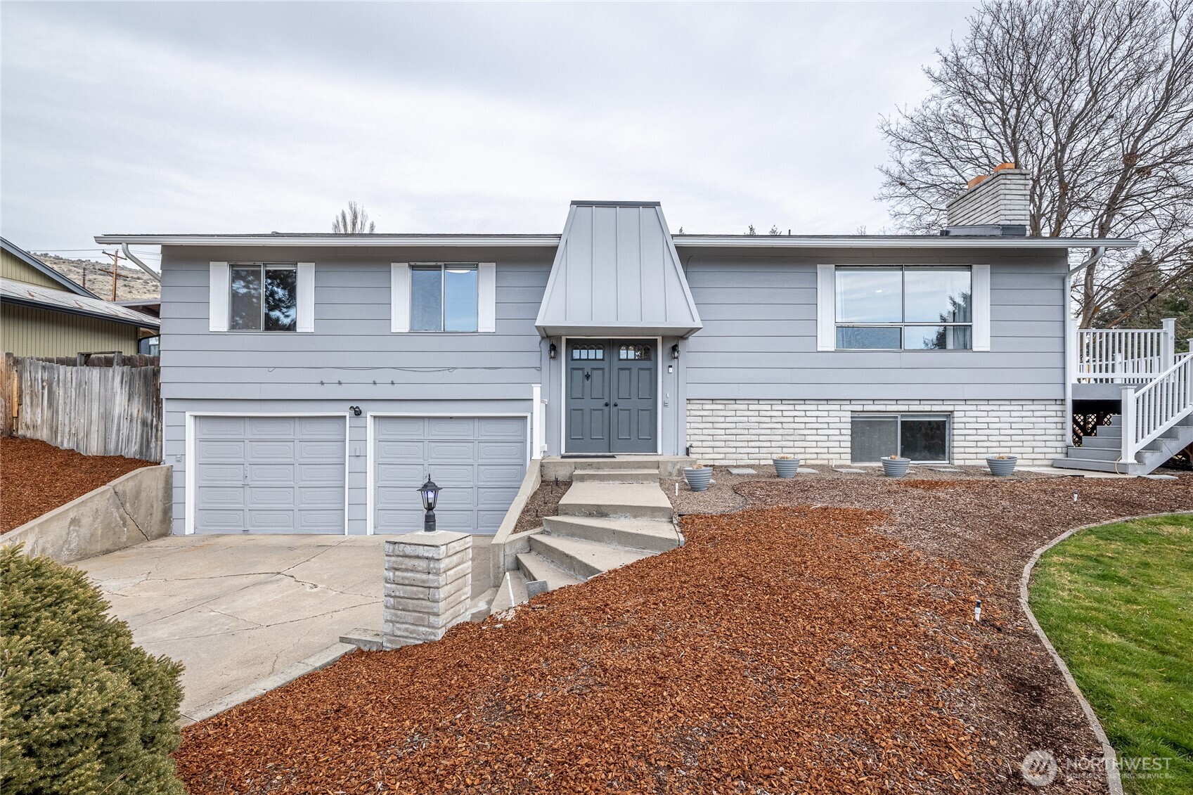 1425 Bel Air Drive , East Wenatchee, WA 98802