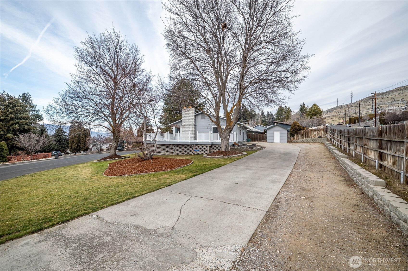 1425 Bel Air Drive , East Wenatchee, WA 98802